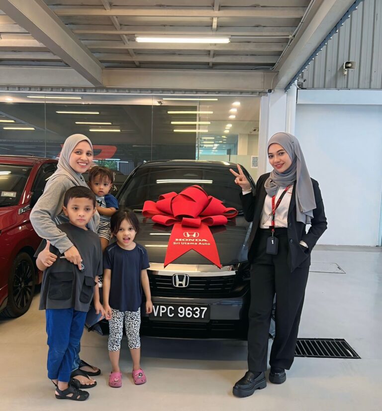 Honda happy customer delivery